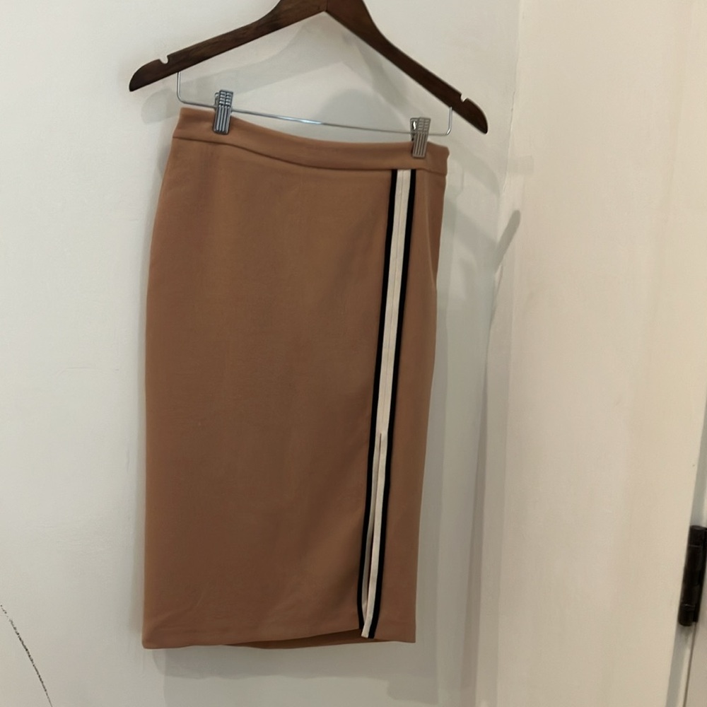 Elegant Tan Skirt with Stripe Detail